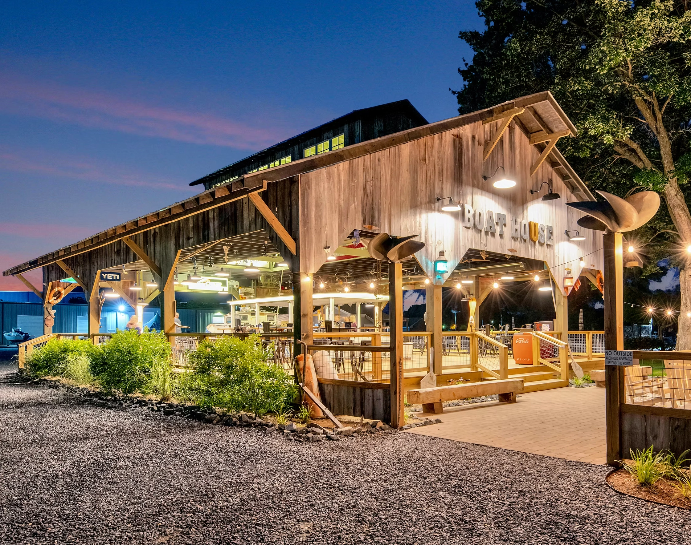 Restaurants and Nightlife Attraction Category
