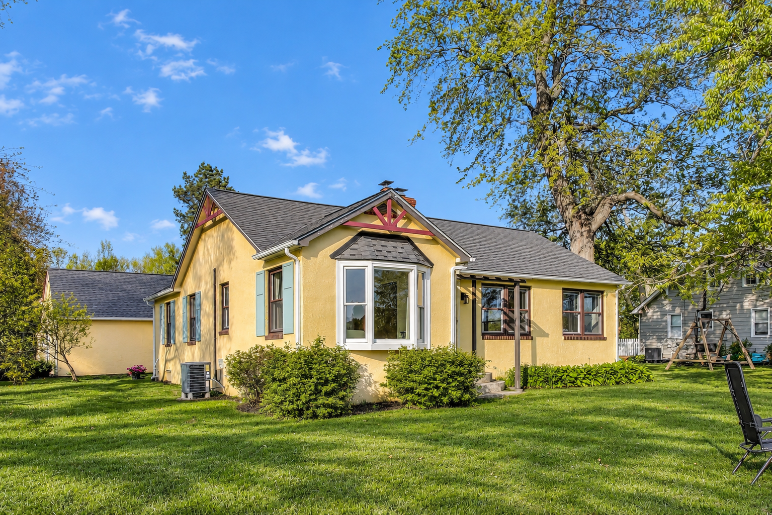 The Waterfront Cottage Property Image